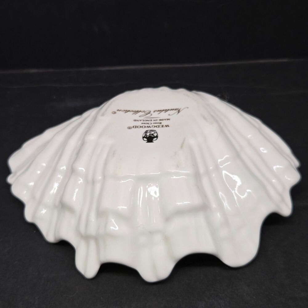 Wedgwood England Nautilus Collection White 5 3/4" Sea Shell Dish EXC - Picture 6 of 10